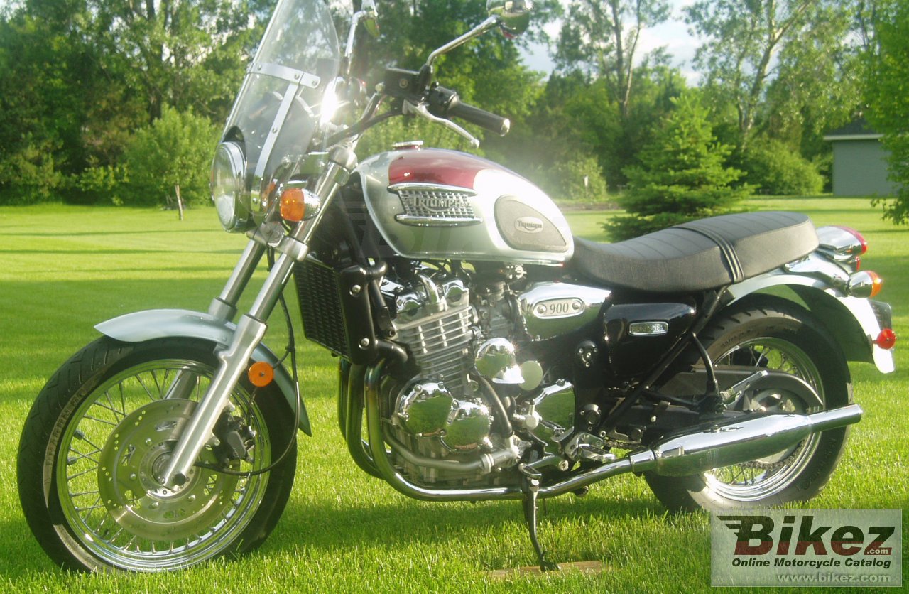 Big BARRY ALTHOFF thunderbird picture and wallpaper from Bikez.com